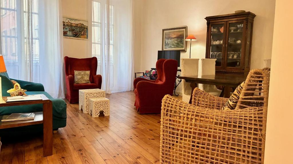 ApartHotel Riviera - JEAN JAURES 1 - Vieille Ville - Appartement de 3 pieces AC - 100m de la plage