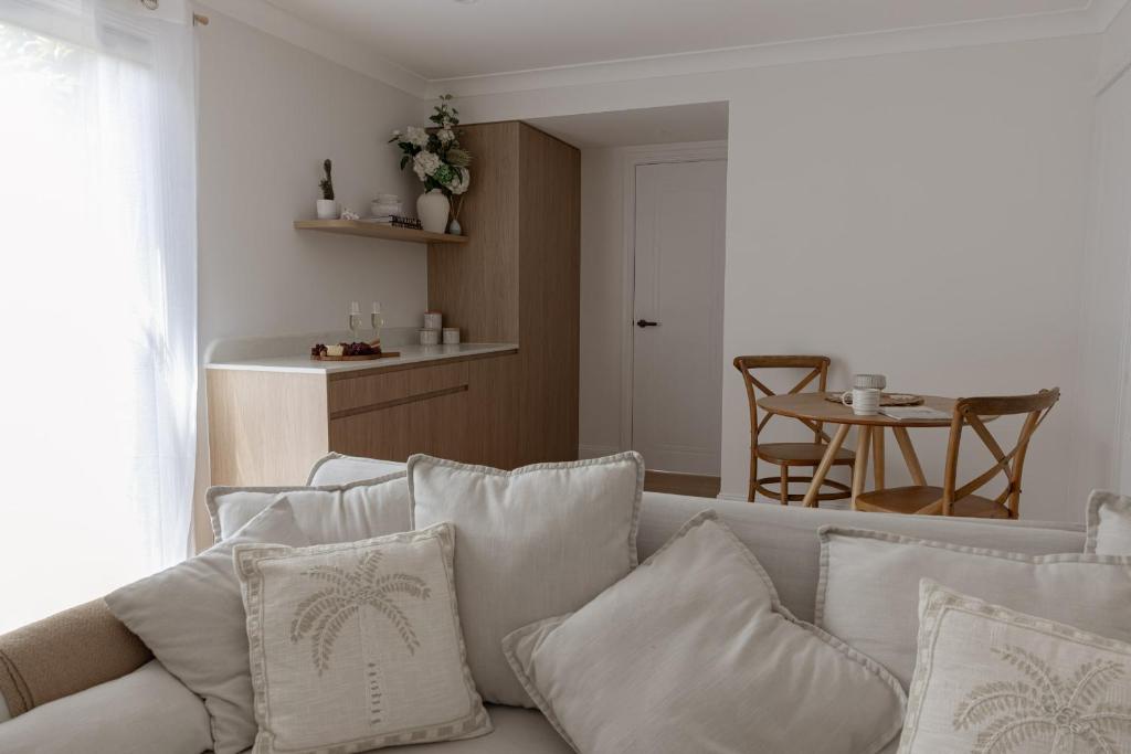 Et opholdsområde på Coastal Comfort