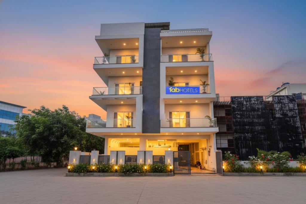 Το κτήριο όπου στεγάζεται  το ξενοδοχείο