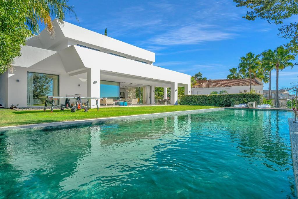 Villa Serena by Finest Rentals