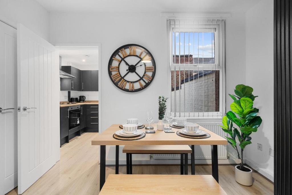 Kuchyň nebo kuchyňský kout v ubytování Bibbys