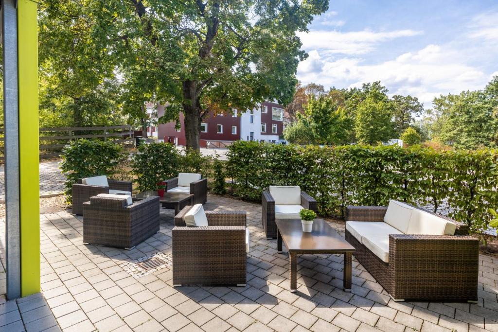 Κήπος έξω από το Candlewood Suites Fürth by IHG