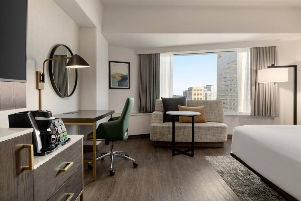 Crowne Plaza Seattle, an IHG Hotel with no Resort Fee - 