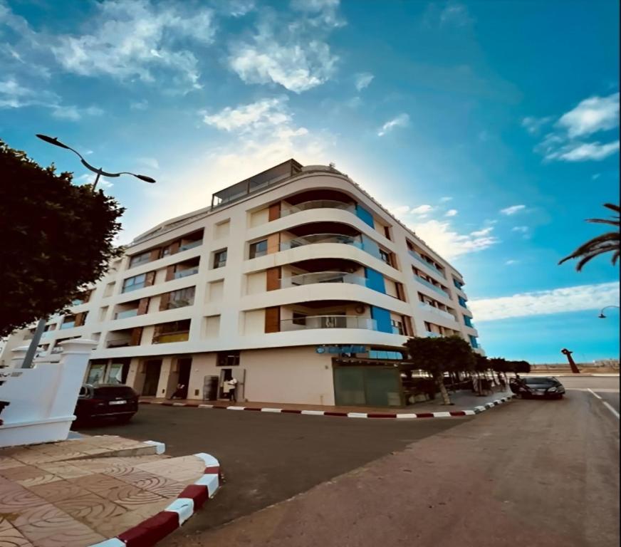 El edificio en el que está el departamento