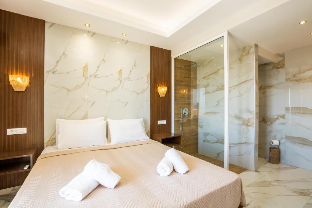 Ένα μπάνιο στο Mikes Apts