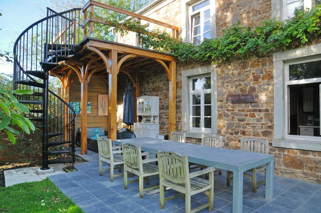 Balkón nebo terasa v ubytování Le Presbytère