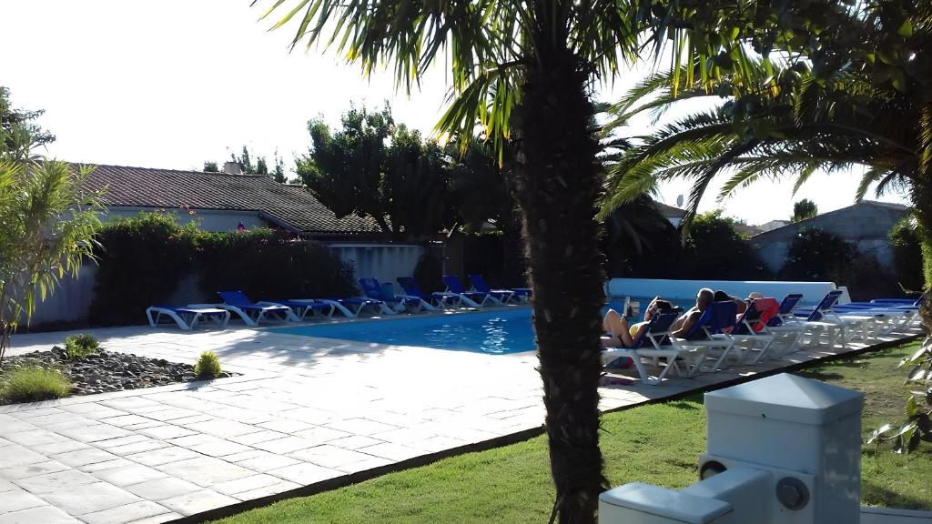 Swimmingpoolen hos eller tæt på Le Repos Marin