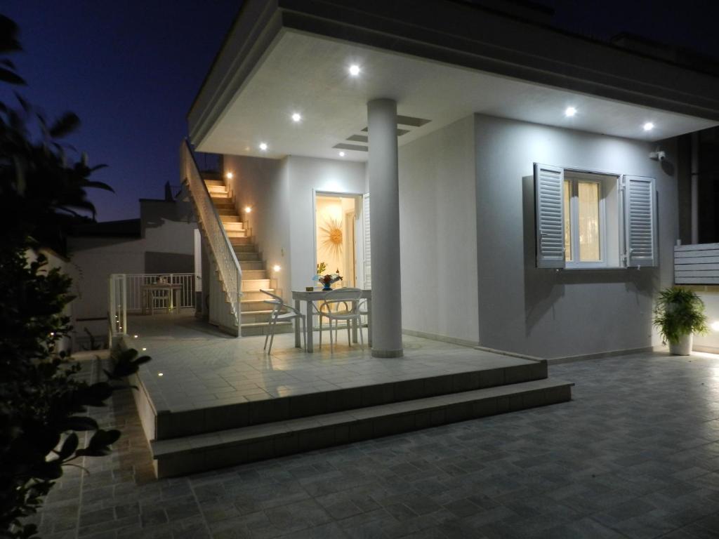 Το κτήριο όπου στεγάζεται  το διαμέρισμα