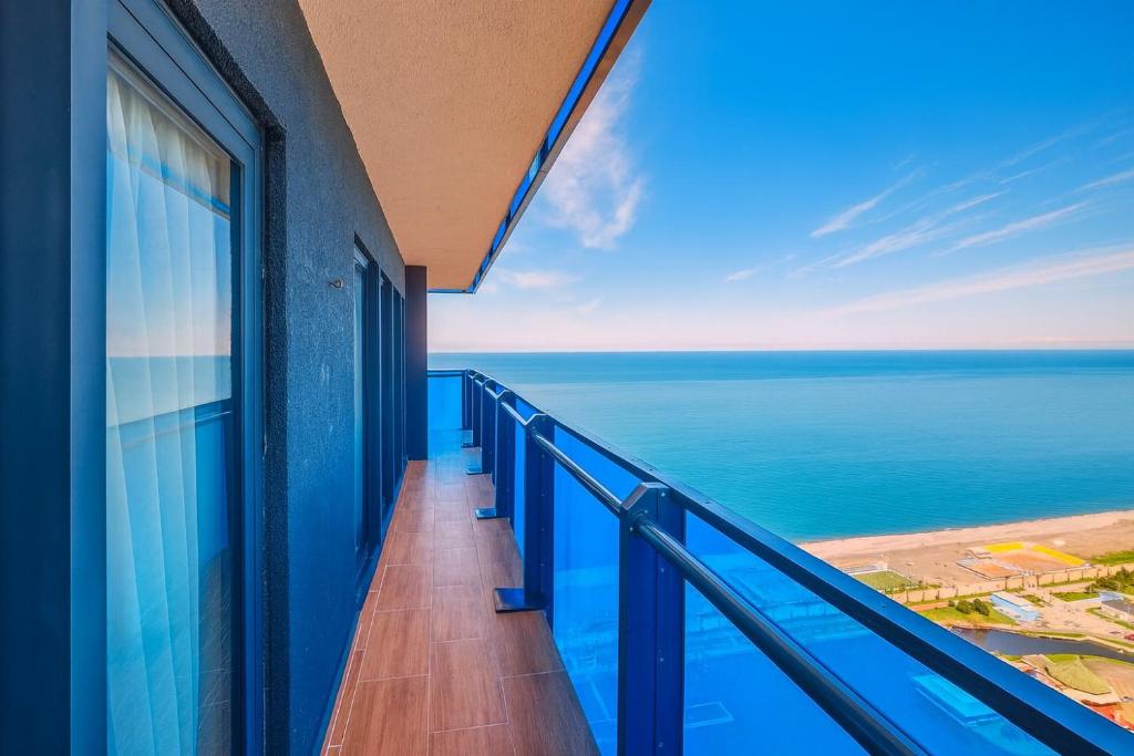 Γενική θέα στη θάλασσα ή θέα στη θάλασσα από  αυτό το ξενοδοχείο διαμερισμάτων