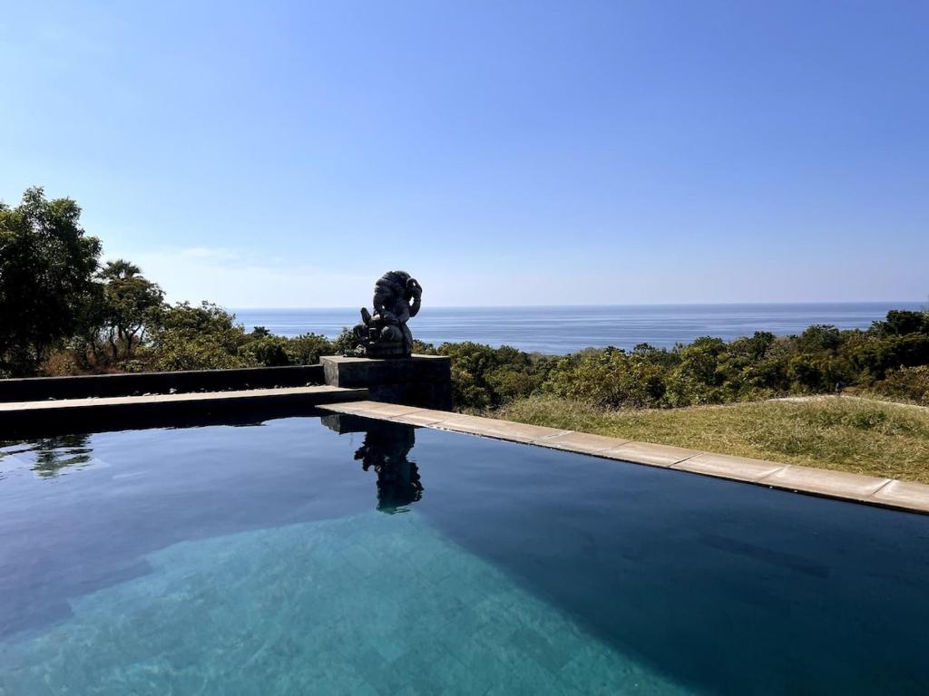 Naturlandskabet i nærheden af villaen