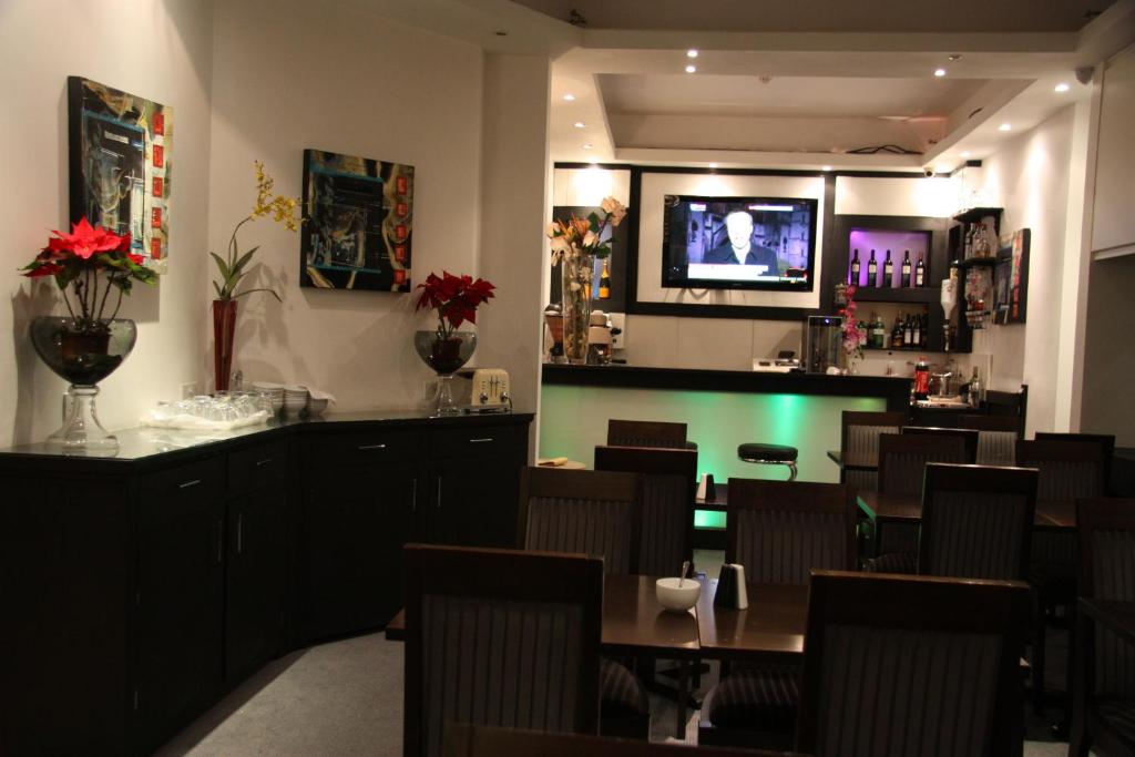 KingswayPark Hotel at Park Avenue - Resim 11