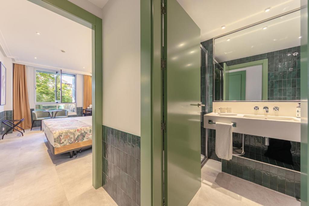 Ribera de Triana Hotel - 6