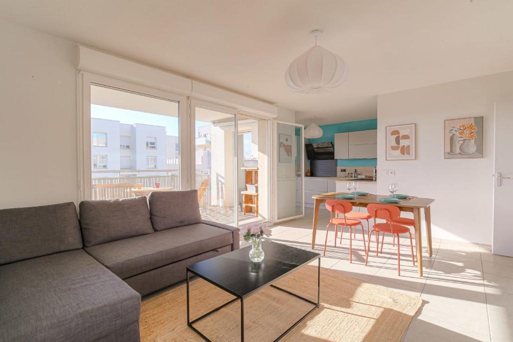 Et opholdsområde på Charmant et Spacieux proche Groupama Stadium