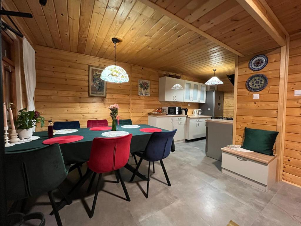 Nhà bếp/bếp nhỏ tại Beskidzka sielanka