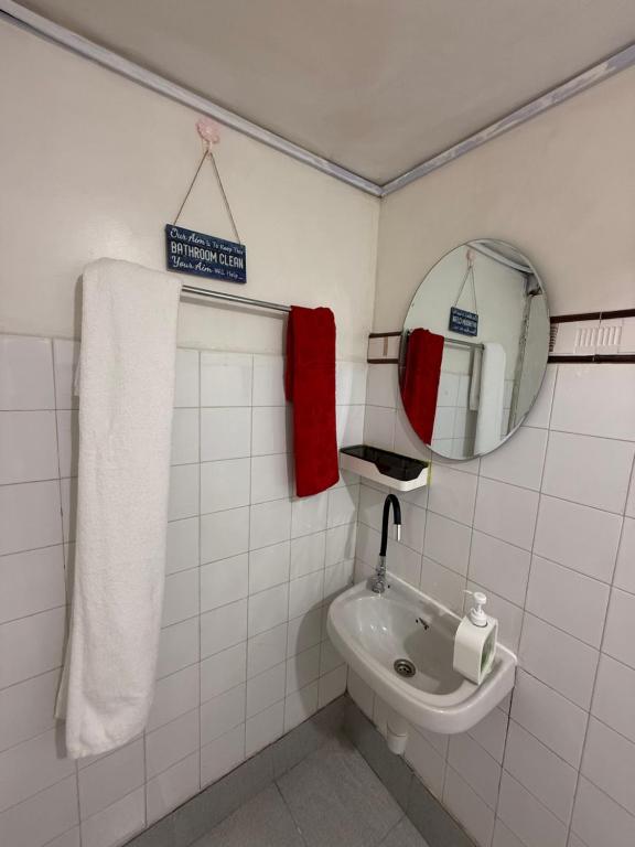 Ένα μπάνιο στο The Hideout-Studio Apartment in Westlands