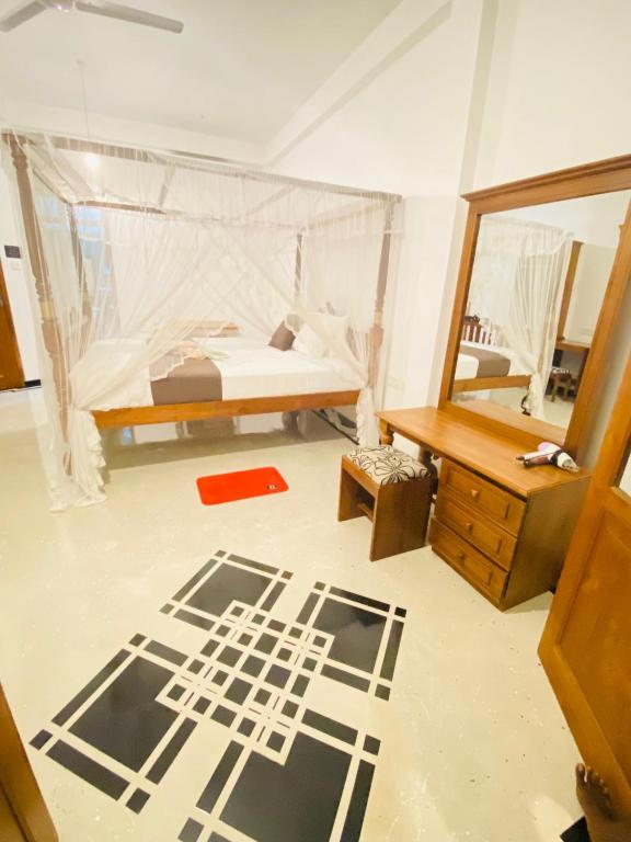 Lavender mirissa - 17