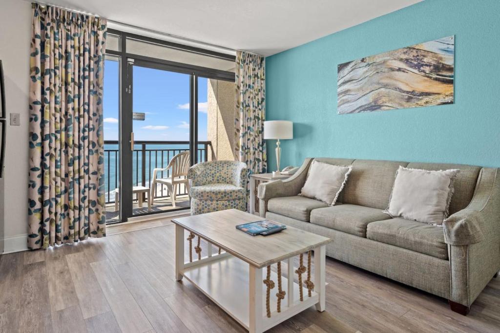 Beach Cove Resort 1107 - Direct Oceanfront with Balcony, Myrtle Beach, SC