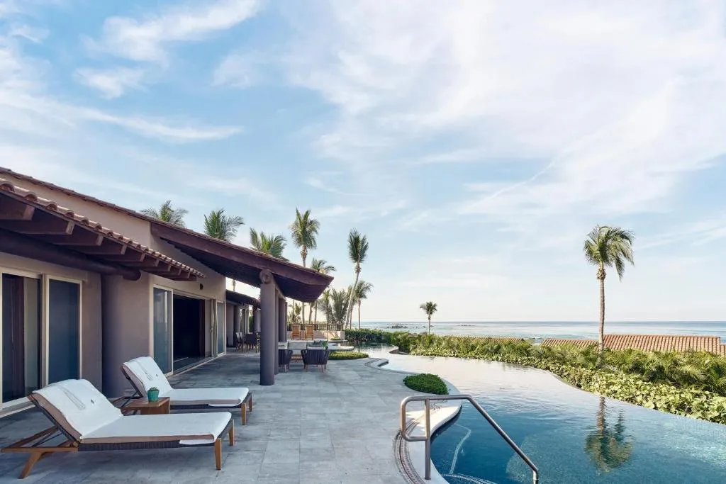 Luna Ocean-View Villa Four Bedroom