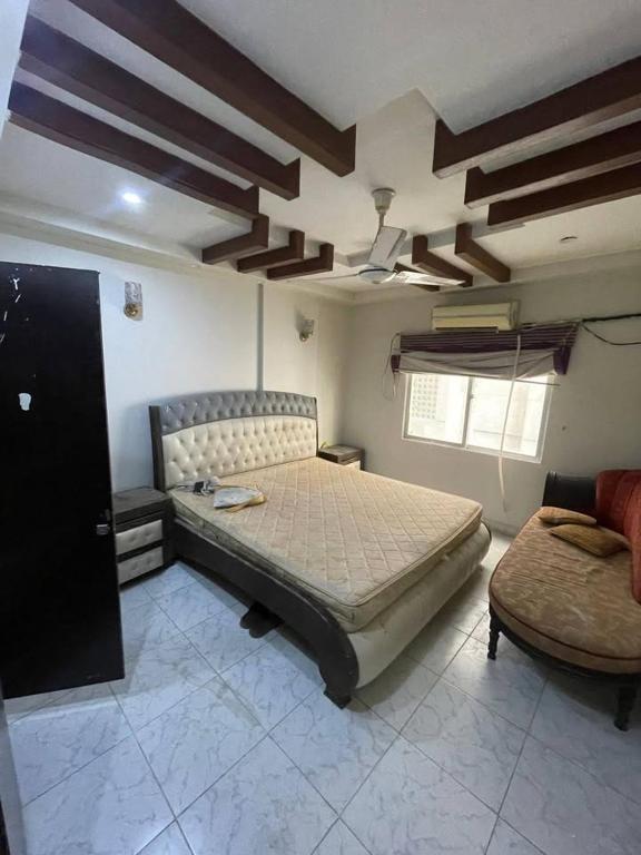 Airport Guest House Near JIA - Deluxe Family Suite