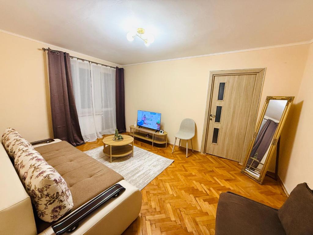 Et tv og/eller underholdning på Charming apartment near Craiova center