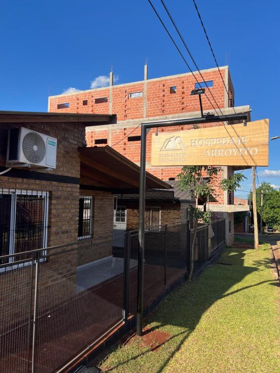 Tòa nhà nơi nhà nghỉ dưỡng tọa lạc