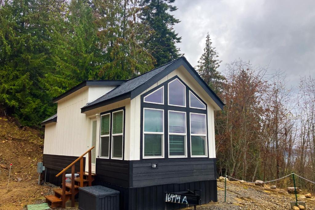 Το κτήριο όπου στεγάζεται  το ξενοδοχείο διαμερισμάτων