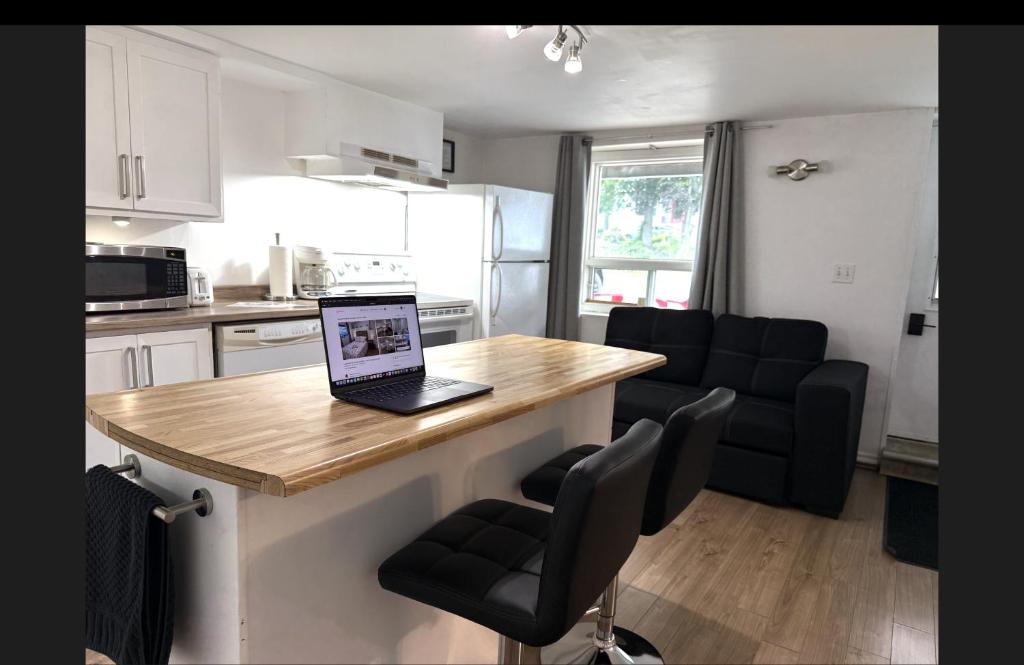 Køkken eller tekøkken på La Suite Centre-ville Saint-Georges