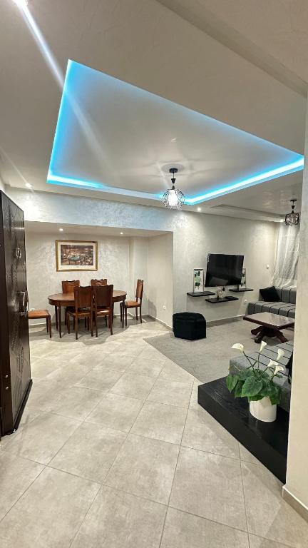 Μια τηλεόραση ή/και κέντρο ψυχαγωγίας στο Founty stay