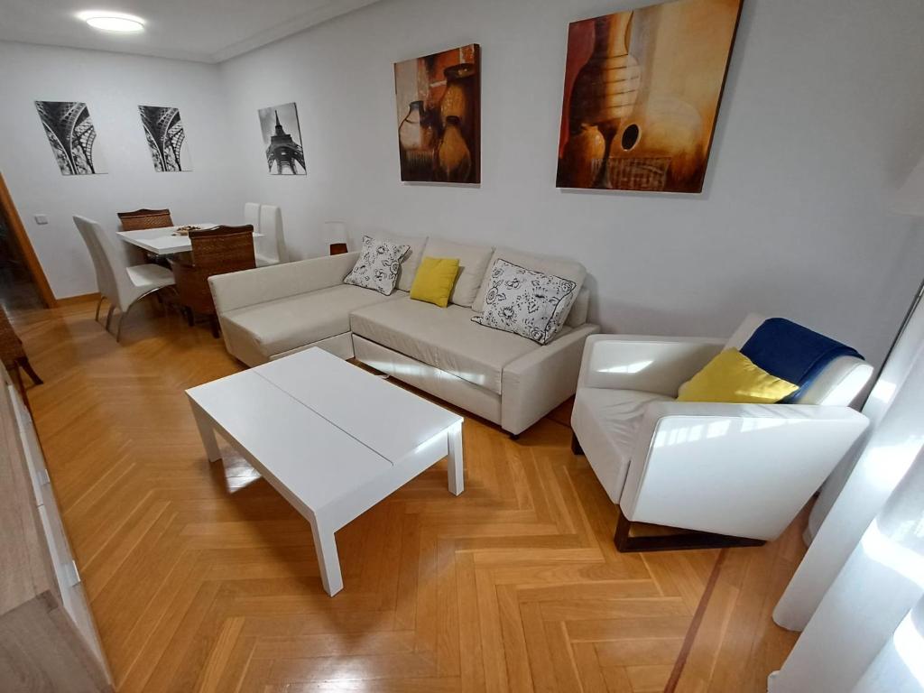 Posezení v ubytování Tartiere-la eria oviedo deluxe