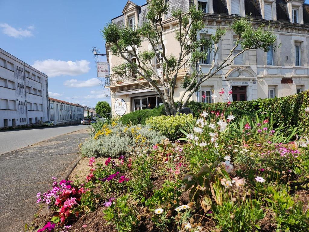 Zahrada ubytování hôtel et restaurant les2M