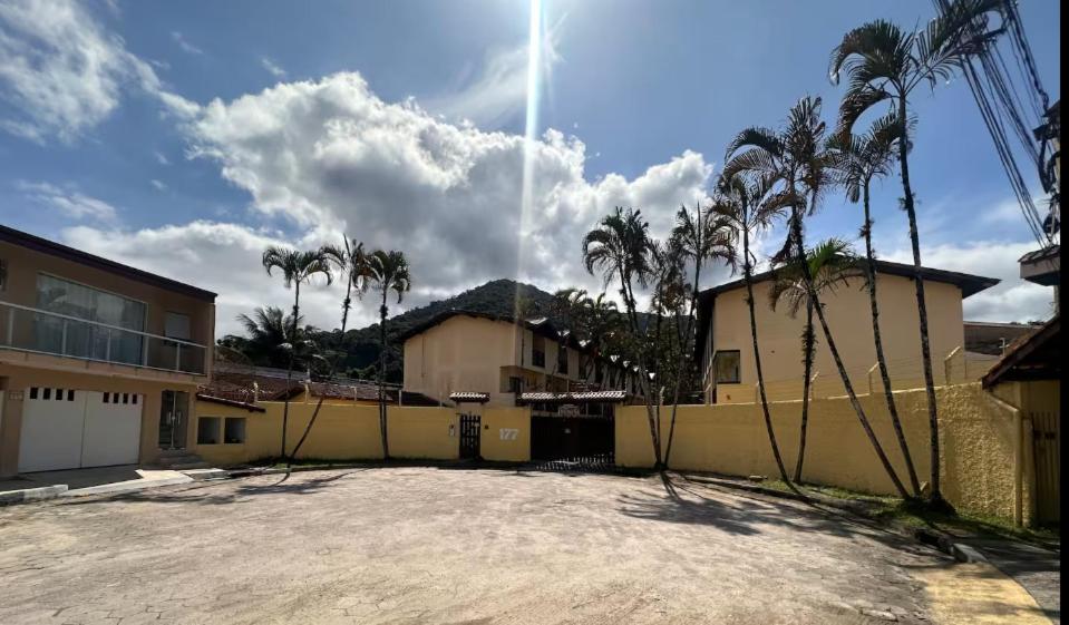 Το κτήριο όπου στεγάζεται  η παραθεριστική κατοικία