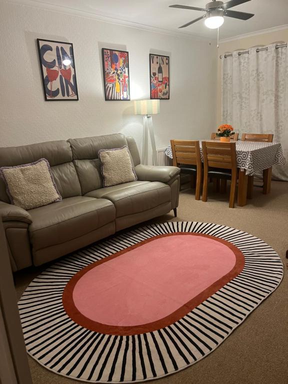 Χώρος καθιστικού στο Blue Bungalow