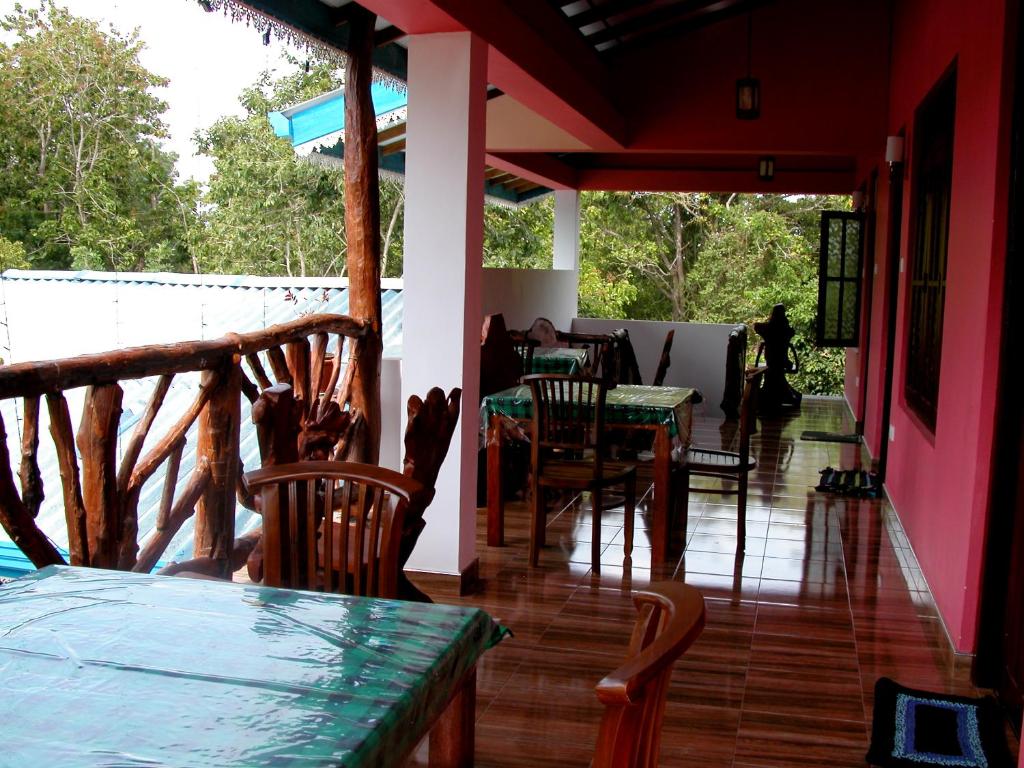 Balkón nebo terasa v ubytování Sigiri Lion Lodge
