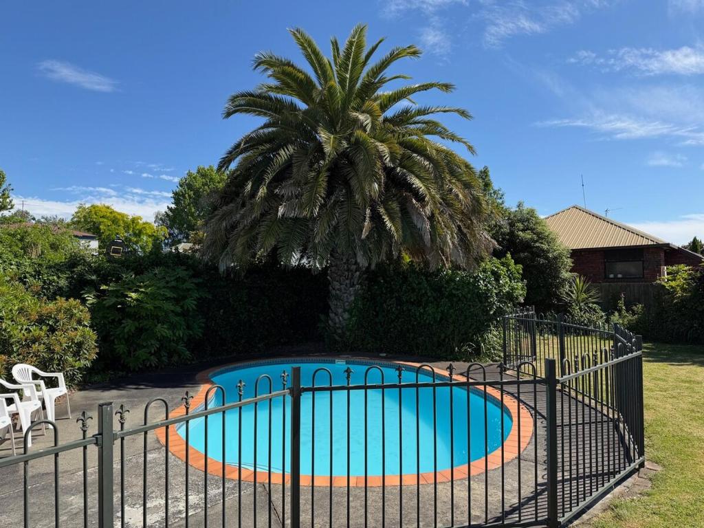 Бассейн в Fendalton Ilam Getaway Convenience & Relaxation или поблизости