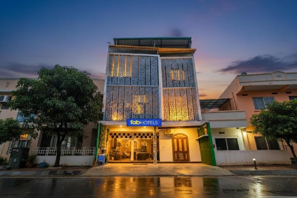 FabHotel Duke Inn - Housity