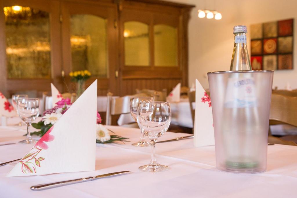 Nápoje v ubytování Hotel Zur-Borke