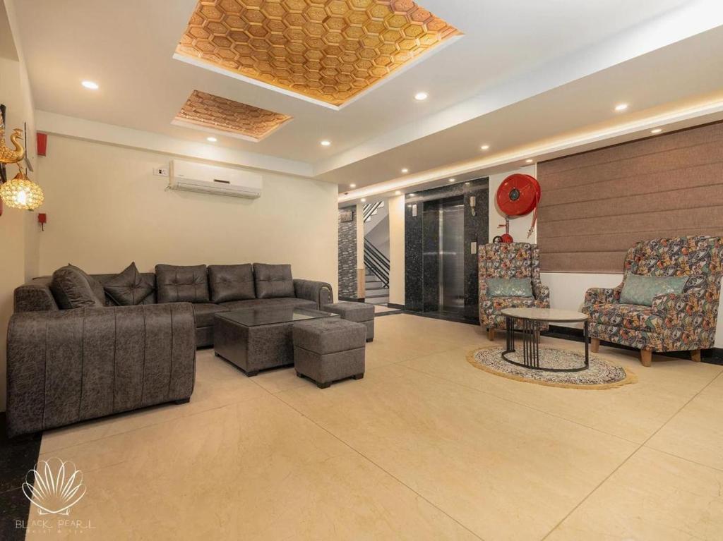 Χώρος καθιστικού στο Hotel Black Pearl and Spa, Pahalgam