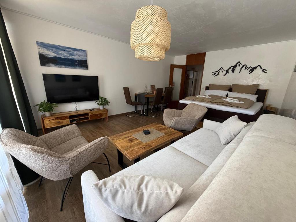 Χώρος καθιστικού στο Modern eingerichtete Ferienwohnung Traumtagerl ruhig, zentral, ideal für Familien & Paare