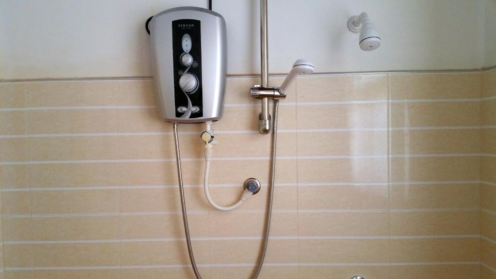 Holiday Fashion Inn - 7