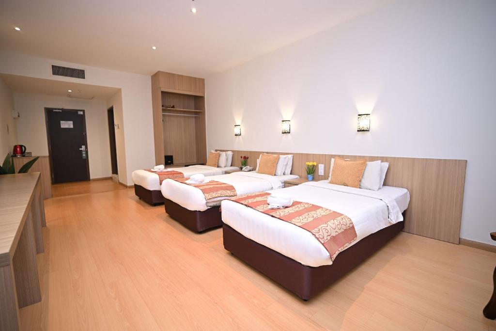 Kingston Hotel 15 - Tower Regency, Ipoh - Deluxe Triple Room