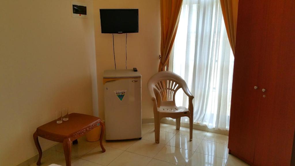 Holiday Fashion Inn - 11