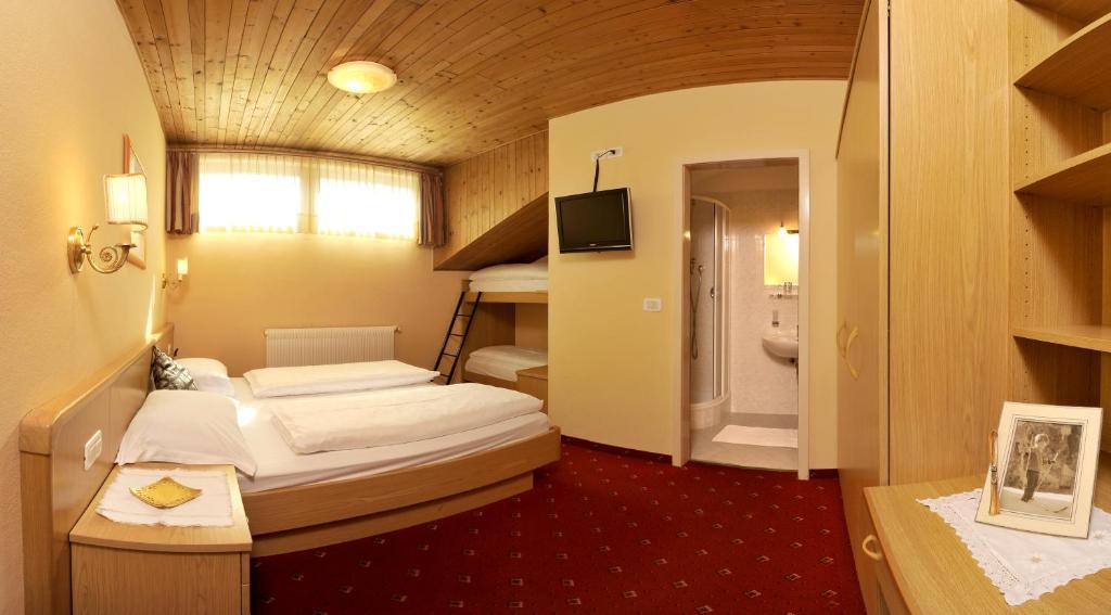 Hotel Euròpa Dolomites - Eenvoudige Driepersoonskamer