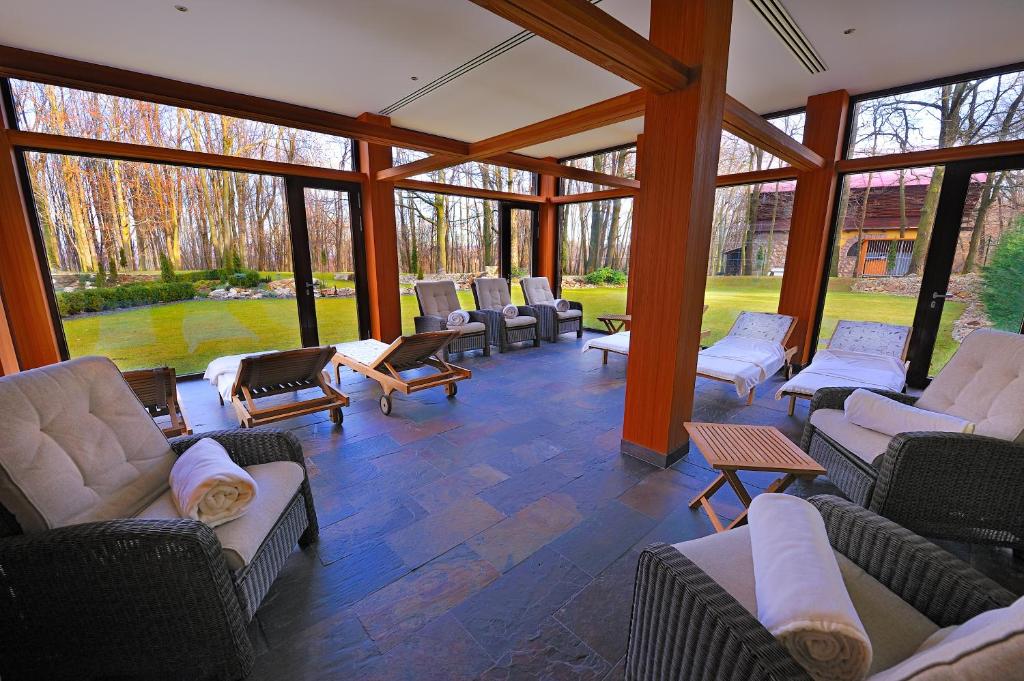 Posezení v ubytování Hotel Zochova Chata - Adult friendly