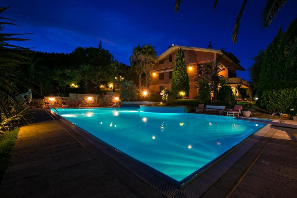 Πισίνα στο ή κοντά στο Villa Ariete