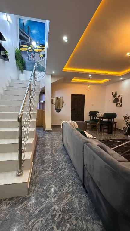 Μια τηλεόραση ή/και κέντρο ψυχαγωγίας στο Quantum Havens Apartment - EKO