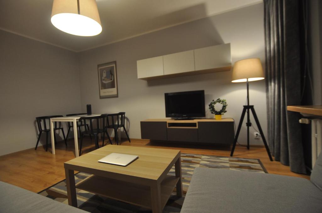 Arkadia Place - One-Bedroom Apartment