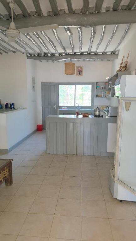 Η κουζίνα ή μικρή κουζίνα στο Carol's Home