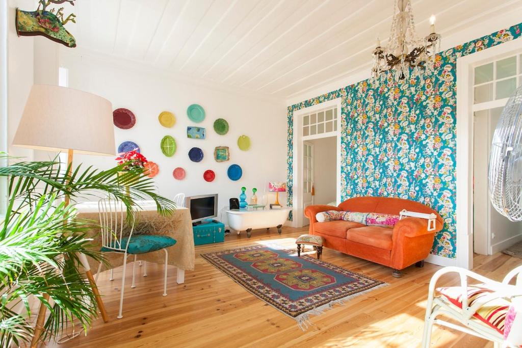Feels apartment Lisbon - gardens and river