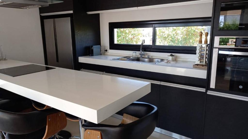 Casa a la Laguna BARRIO SAN SEBASTIAN AREA 10