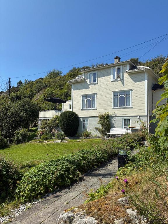 Bygningen som feriehuset ligger i